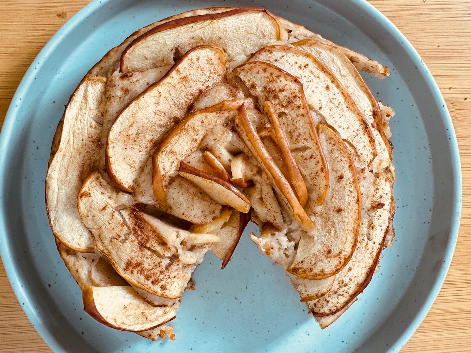 Christmas Special: Apple Walnut Cinnamon Cake & Fruit & Nut Spiced Cake Masterclass - Image 4