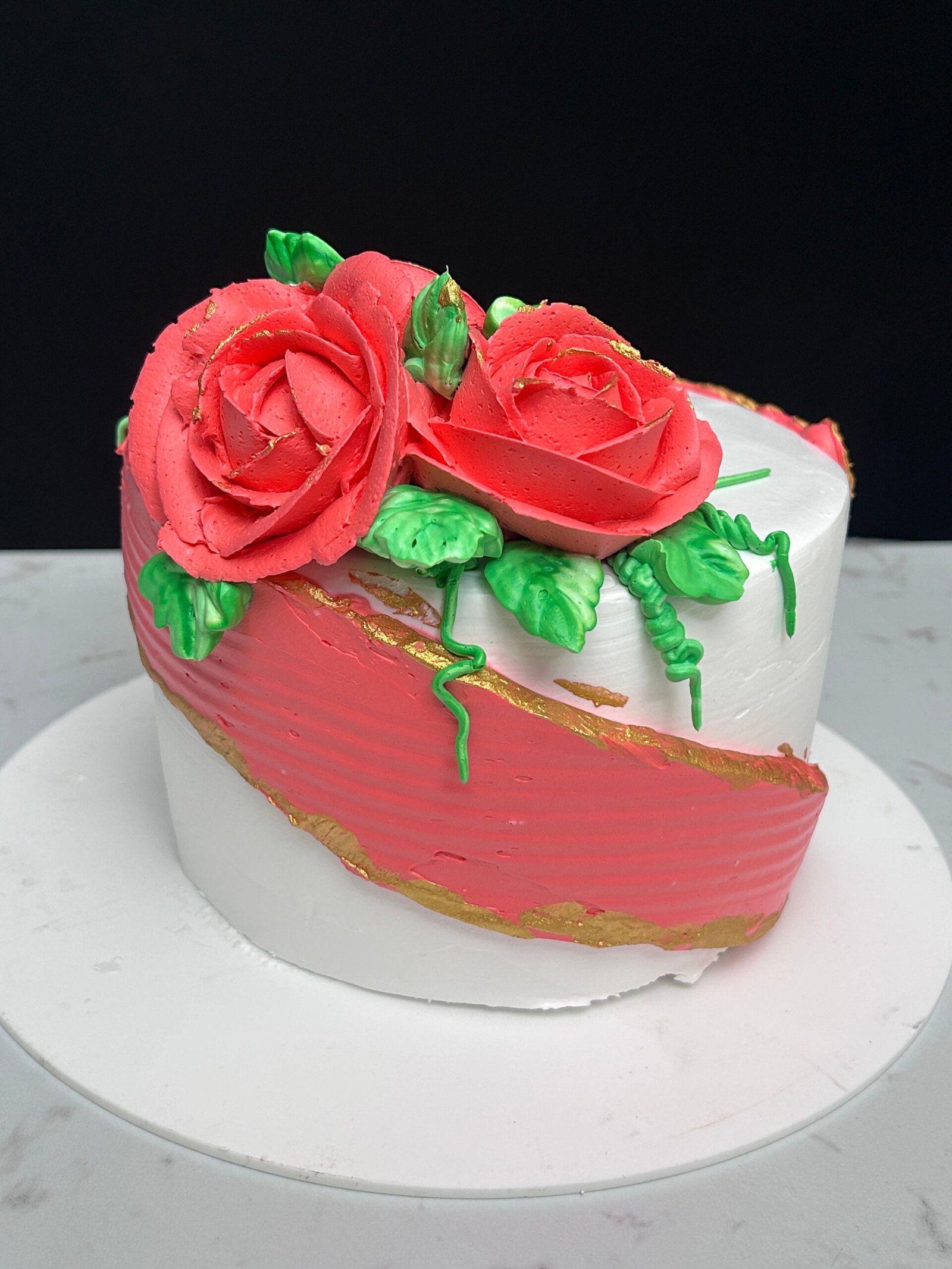 8 Types of Trending Designer Cakes - Image 3